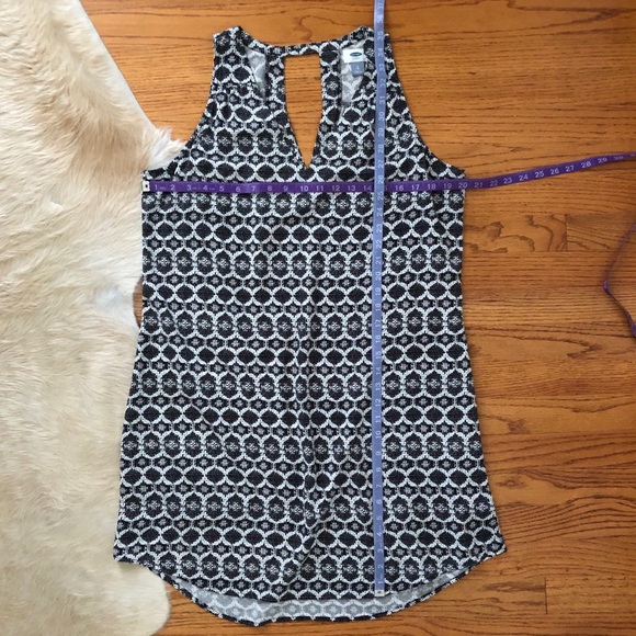 Sleeveless Black & White Patterned Old Navy Dress - Picture 6 of 8